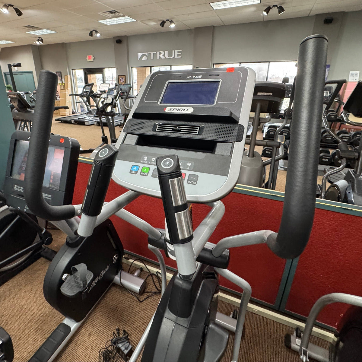 Pre-owned Spirit XE195 Elliptical Trainer