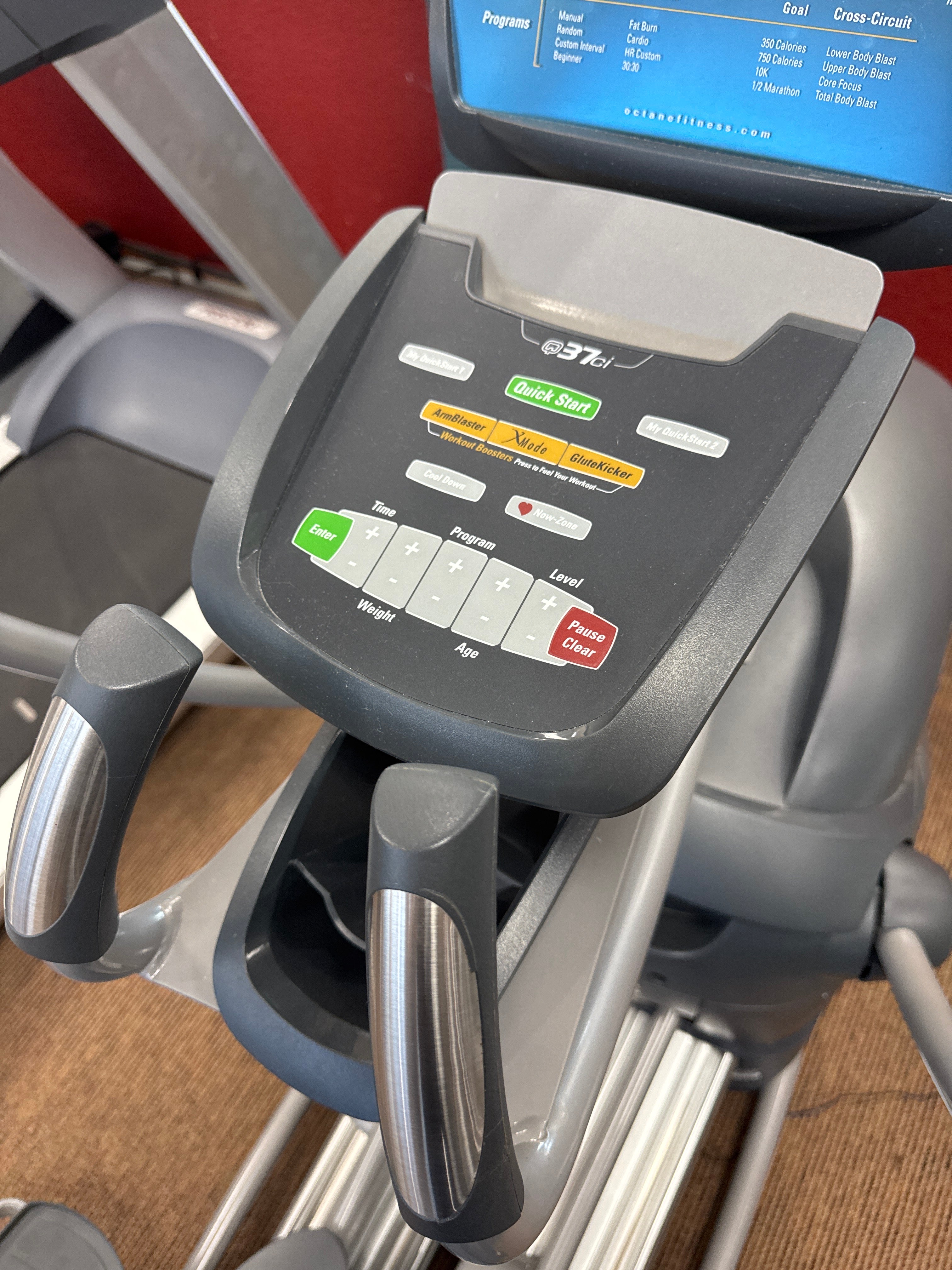 Pre-owned Octane Q37ci Elliptical Trainer
