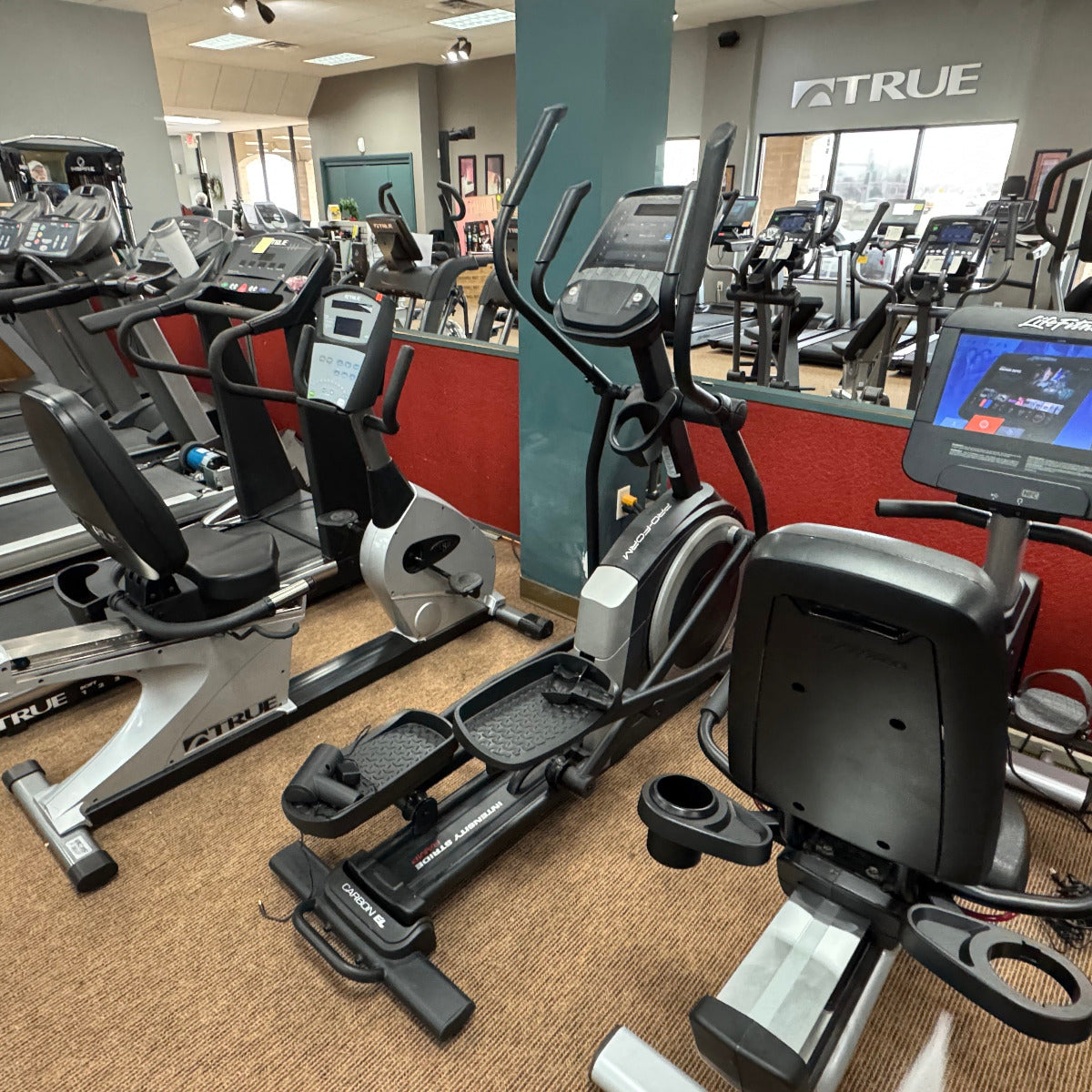 Pre-owned Proform Carbon El Elliptical Trainer