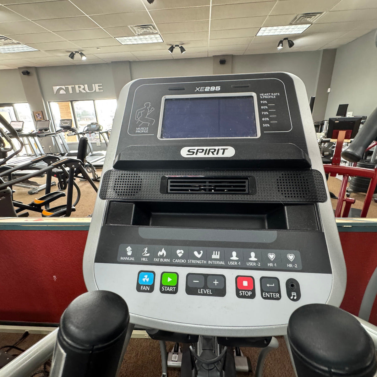 Pre-owned Spirit XE295 Elliptical Trainer