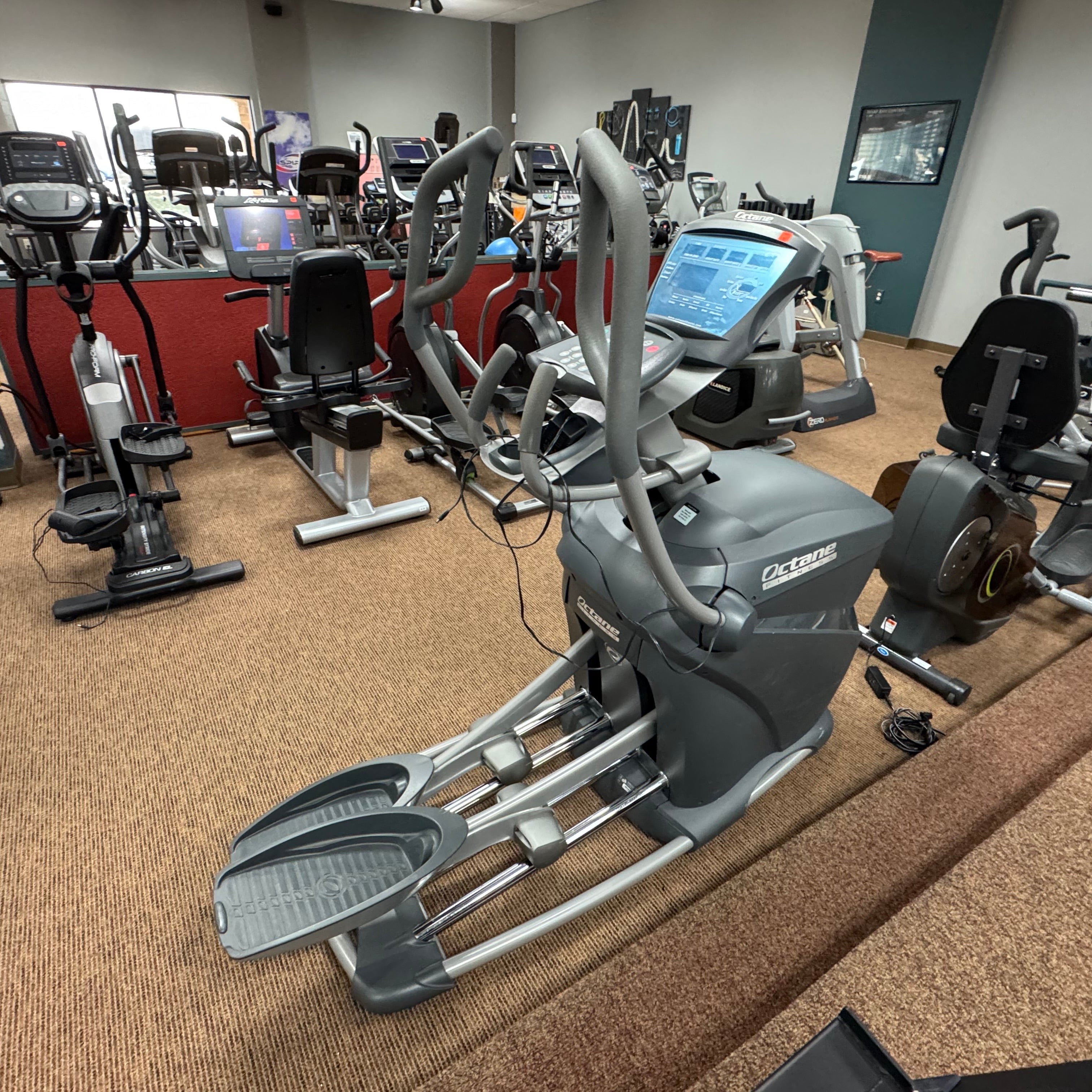 Pre-owned Octane Q37e Ellipitical Trainer