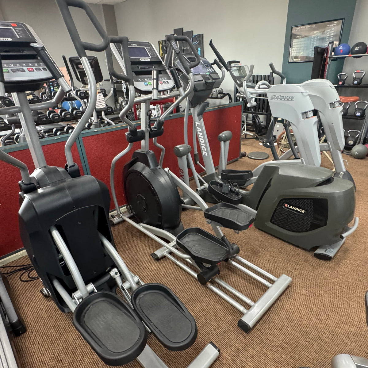 Pre-owned Spirit XE295 Elliptical Trainer