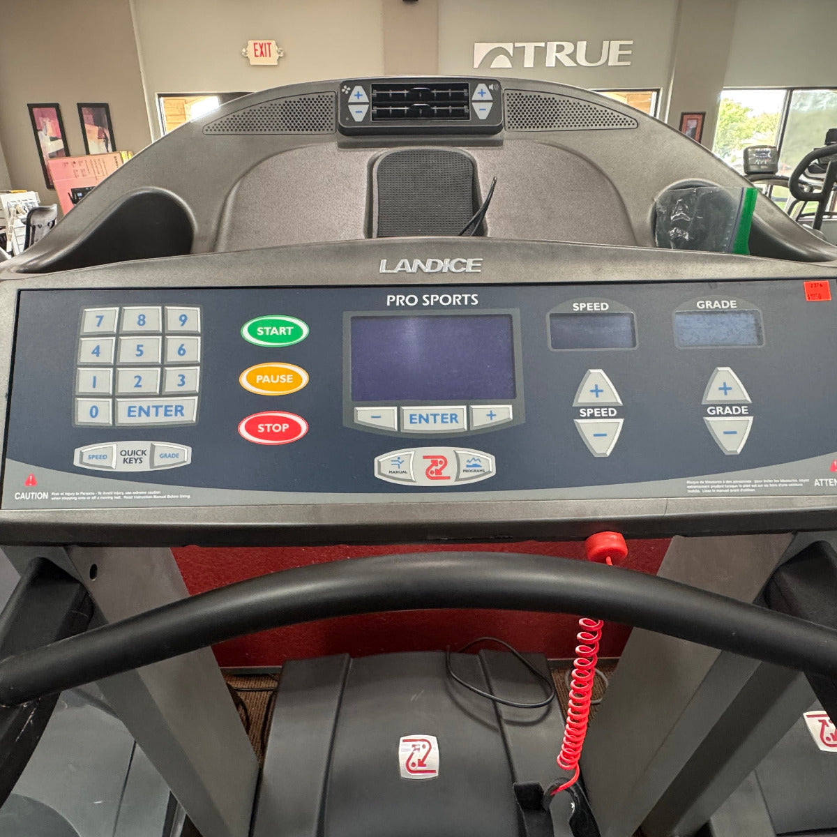 Pre-Owned Landice L8 Treadmill